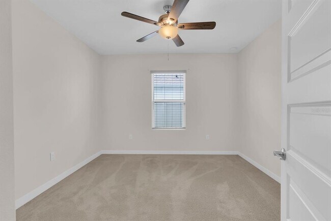 Building Photo - 401 Chayne Pl