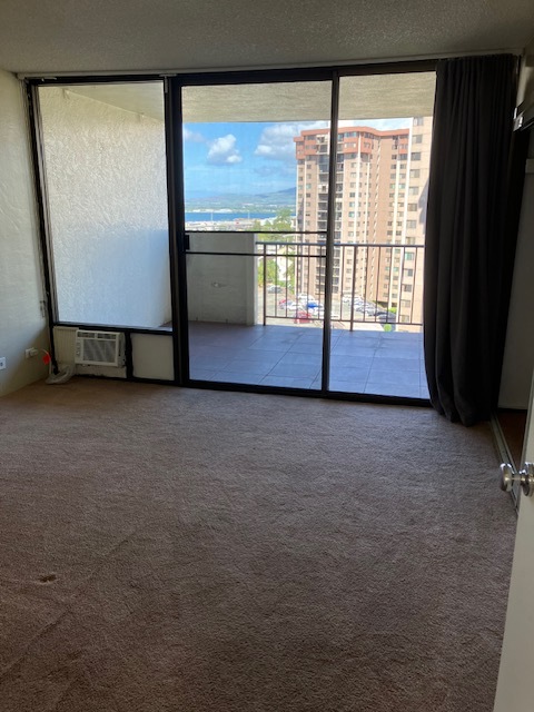 Bedroom with large lanai - 98-500 Koauka Loop