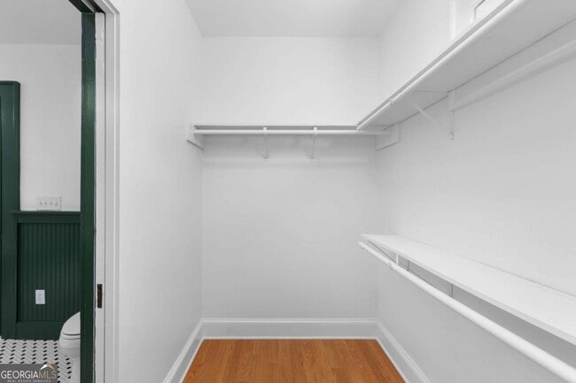 Building Photo - 987 Alloway Pl SE