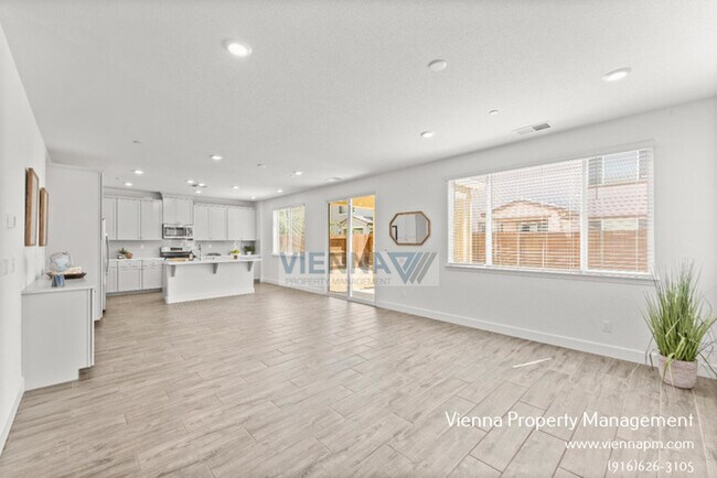 Building Photo - 6000 Waddington Wy