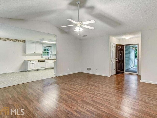 Building Photo - 2804 James Henry Dr