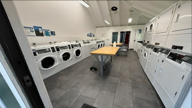 Building Photo - Modern Culver City Gem: Spacious 2-Bed Con...