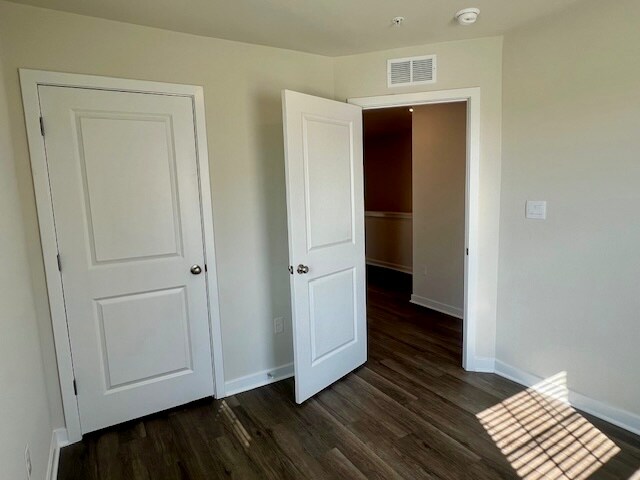 Building Photo - 7411 Calm Retreat Blvd