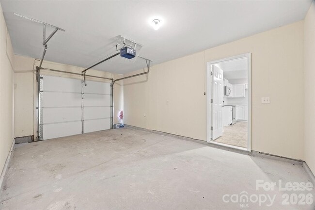 Building Photo - 1411 Swaying Branch Ln