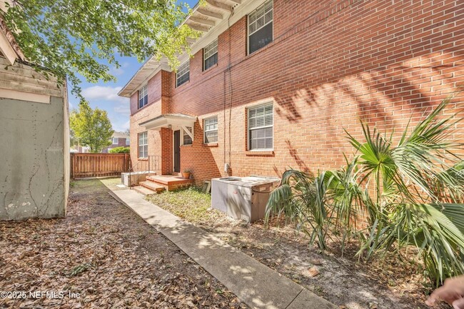 Building Photo - 1731 Flagler Ave