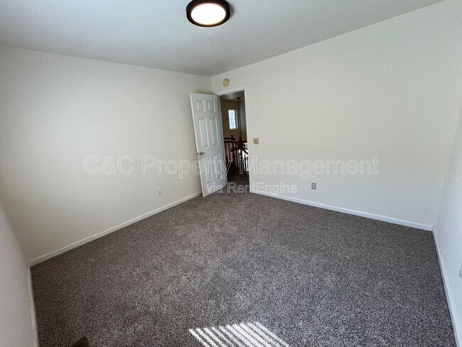 Building Photo - 440 Gianelli St