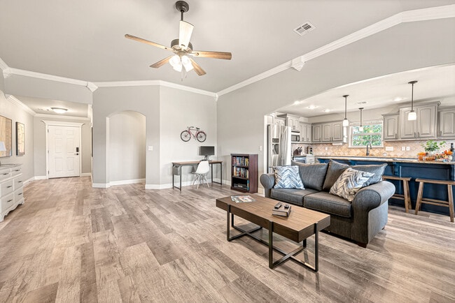 Building Photo - 1801 SW Ashbury St