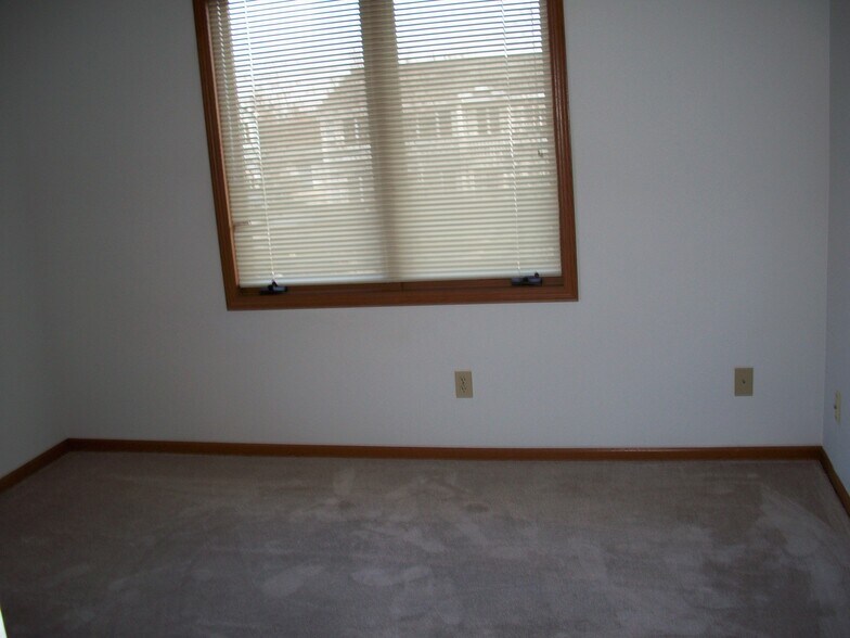 Building Photo - 2051 Cliff Alex Ct S