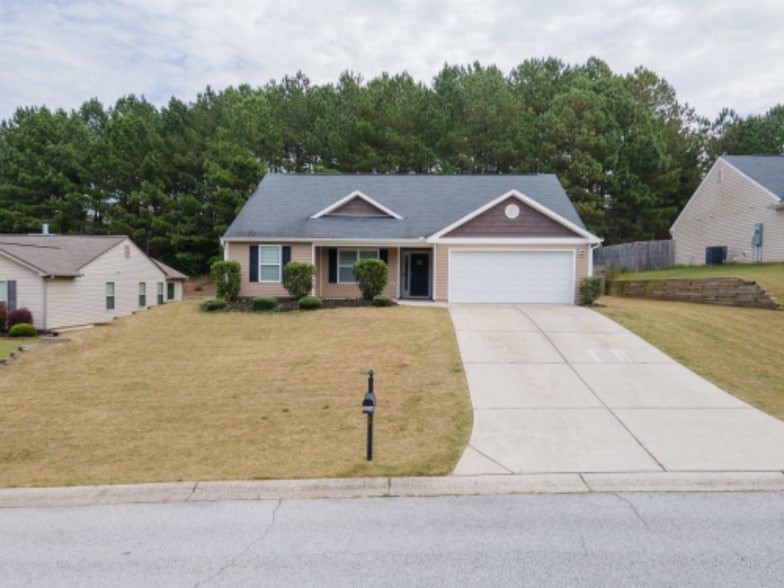 Building Photo - 2026 Jessica Dr