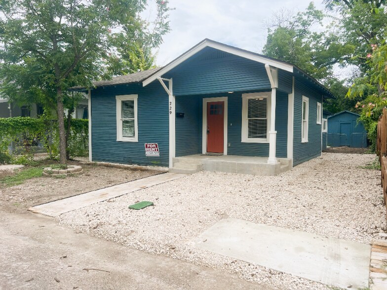 Primary Photo - 229 Palo Blanco St