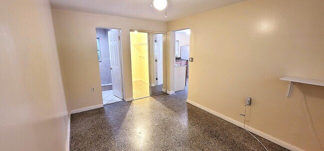 Building Photo - 721 Greene Ave