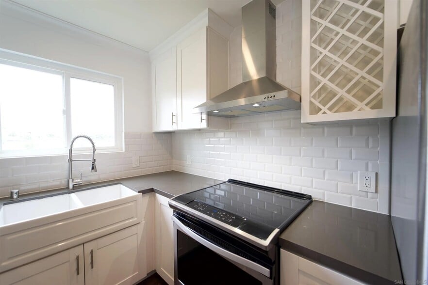 Building Photo - 7915 Camino Kiosco