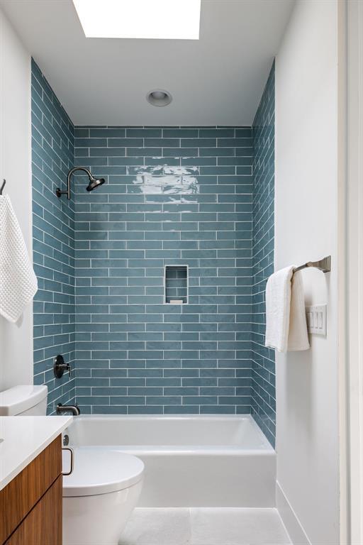 Building Photo - 1811 Justin Ln