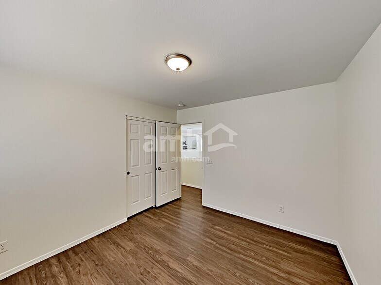 Building Photo - 11363 E Ramblewood Ave