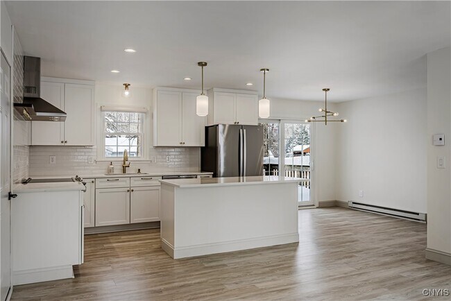 Building Photo - 57 Beechwood Rd