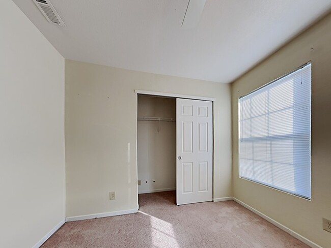 Building Photo - 3 bed 2.5 bath in Noblesville!