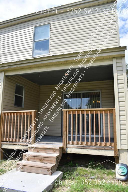 Building Photo - 5252 SW 21st Pl