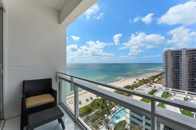 Primary Photo - 6801 Collins Ave