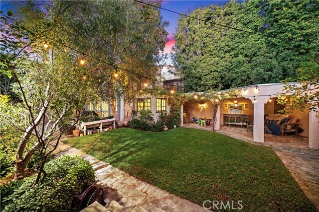 Building Photo - 1630 Warnall Ave