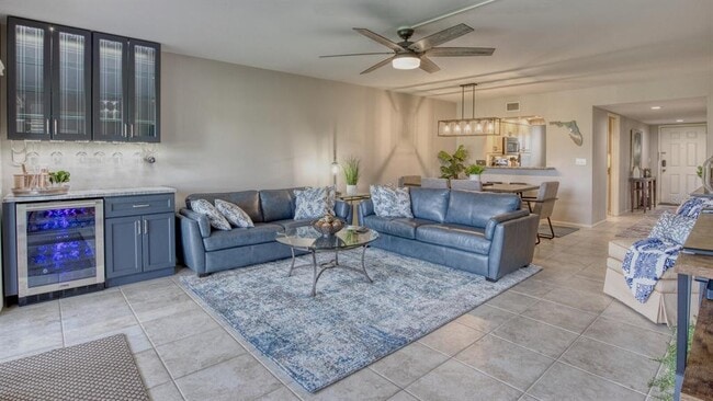 Building Photo - 5640 Golf Pointe Dr
