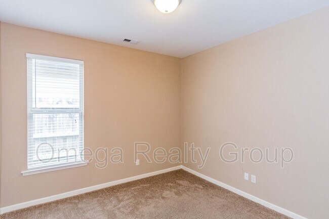 Building Photo - 1144 Washington Dr