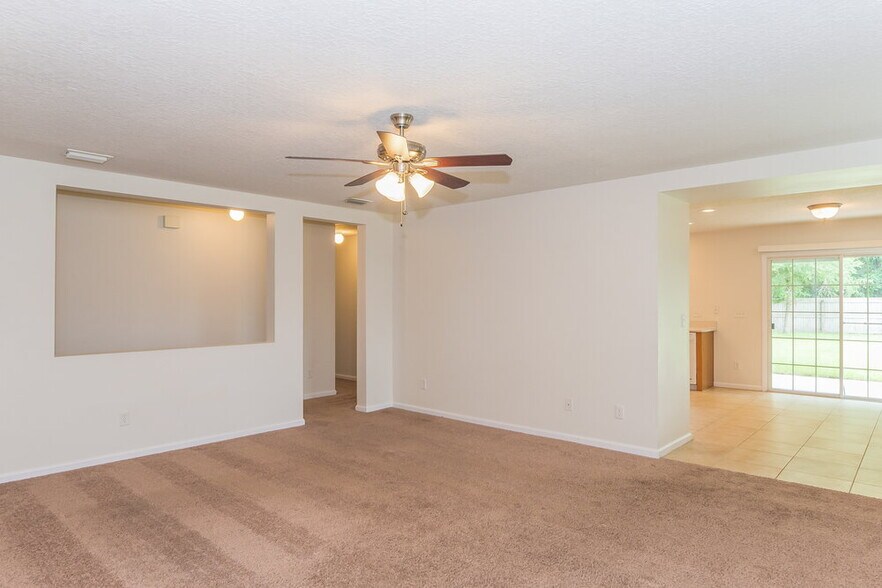 Building Photo - 7166 Newman Lake Ct