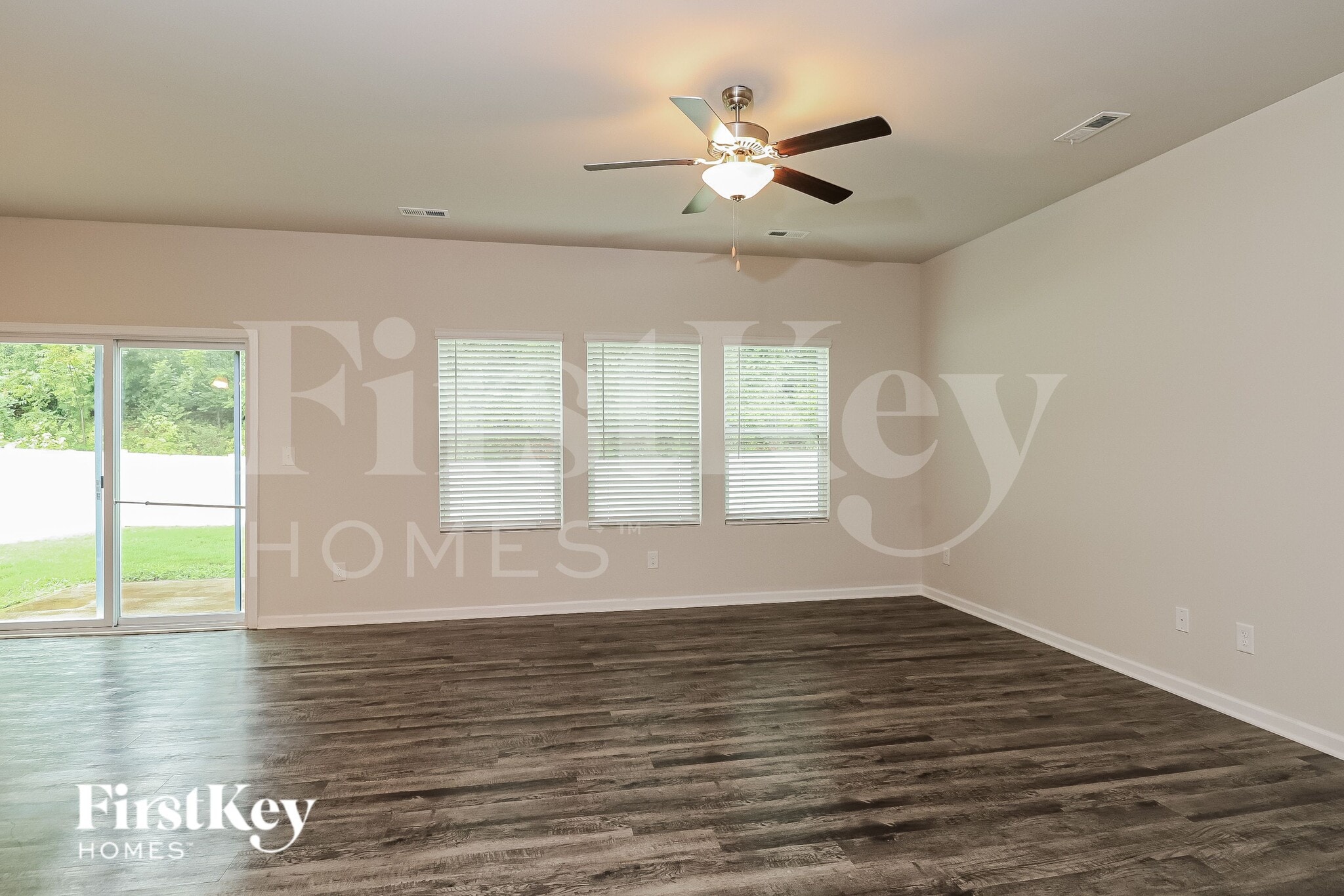 Building Photo - 9526 Hamel St