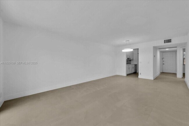 Building Photo - 650 SW 124th Terrace