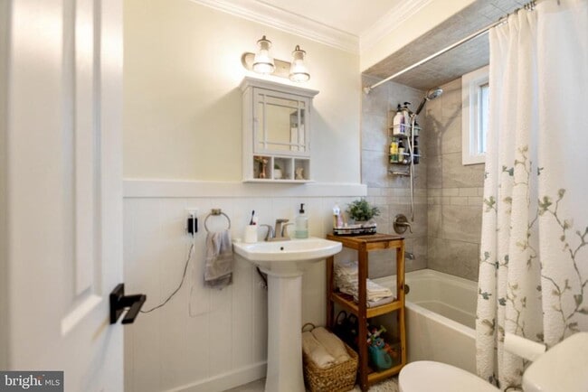 Building Photo - 1801 N Hills Ave