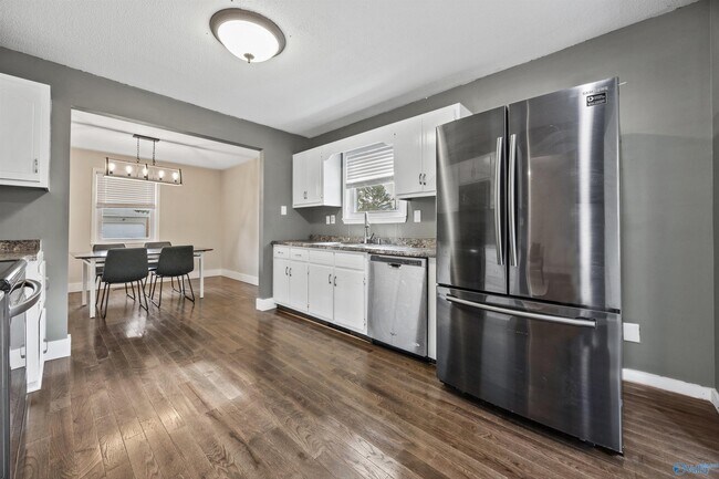 Building Photo - 235 Usher Rd