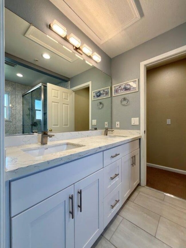 Building Photo - Coveted Napa Yacht Club 3 Bedrooms, 2 1/2 Bathrooms, w/ 1st Level Primary Bedroom/Bath