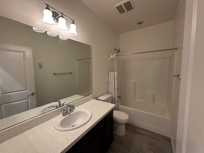 Building Photo - 5617 Buckthorn Ct