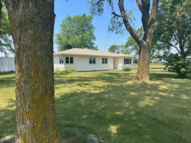 Building Photo - 26316 US-45