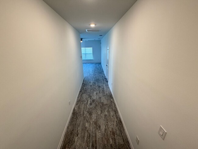 Building Photo - 2810 Felda Ave