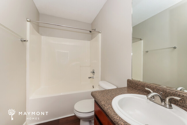 Building Photo - Bright and Spacious 3-Bedroom Home