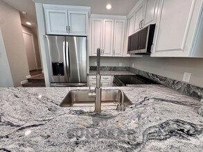 Building Photo - Beautiful 1 Bedroom!  Great Location!