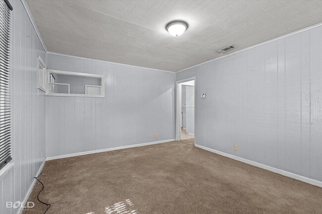 Building Photo - 2754 Lakehurst Ave