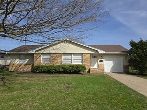 Building Photo - 1212 Bell Ave