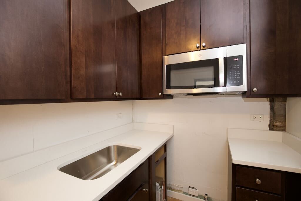 Building Photo - 3300 W Schubert Ave