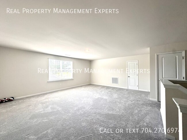 Building Photo - 146 Dogwood Grv Pl