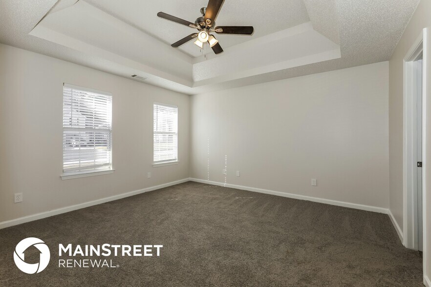 Building Photo - 1055 Field View Dr