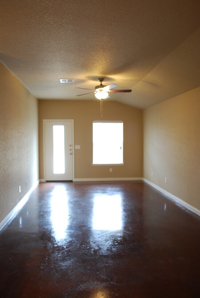 Building Photo - 1514 Dakota Trce