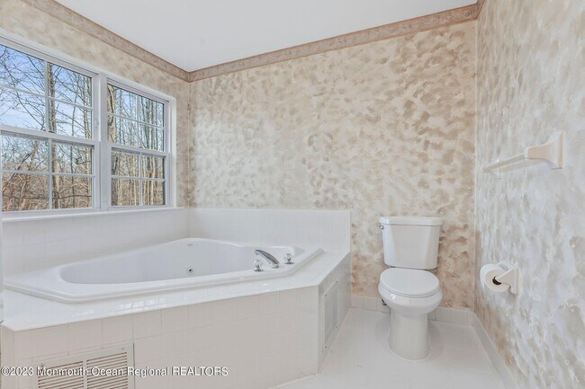 Building Photo - 19 Persimmon Ln