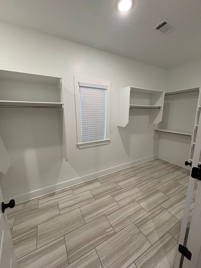 Building Photo - BEAUTIFUL HOME IN GREAT LOCATION!