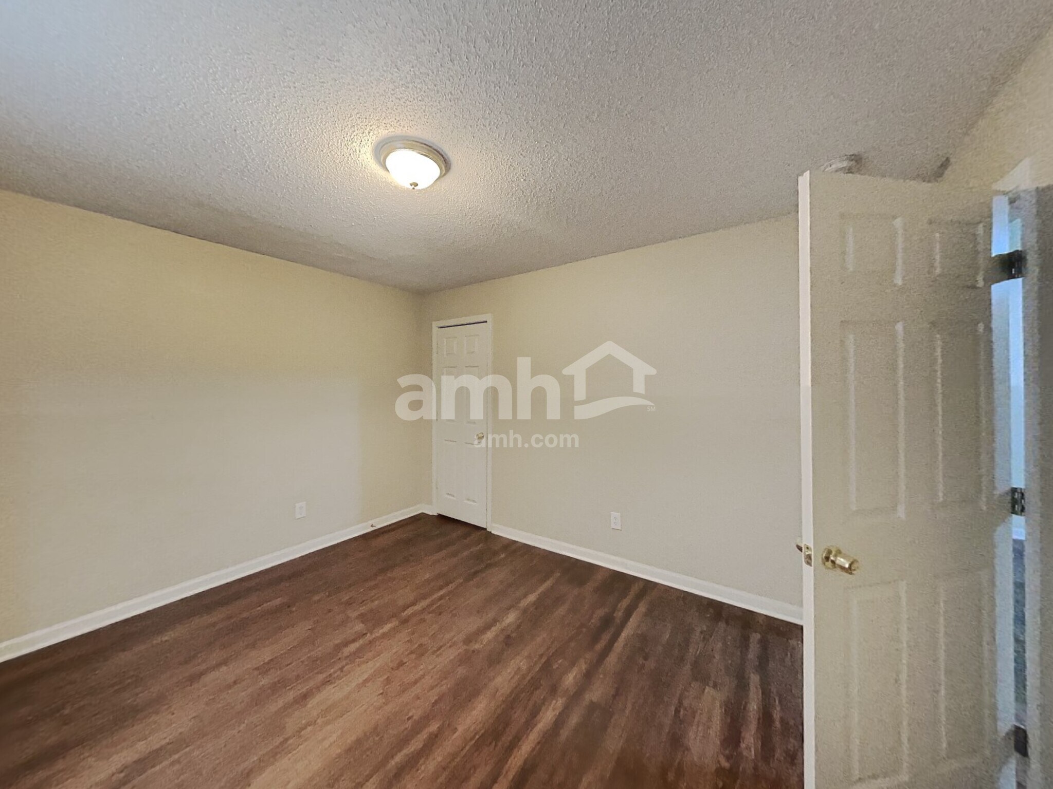 Building Photo - 5970 Water Oaks Dr