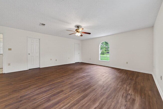 Building Photo - 418 Texas St