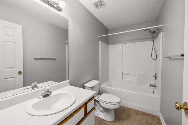 Building Photo - Charming All-Brick Home with Garage & Covered Patio!