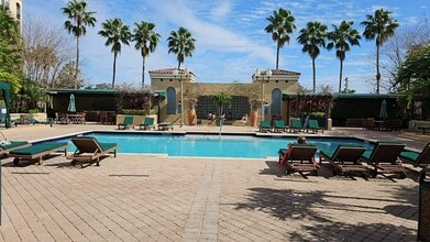 Building Photo - 520 SE 5 Ave