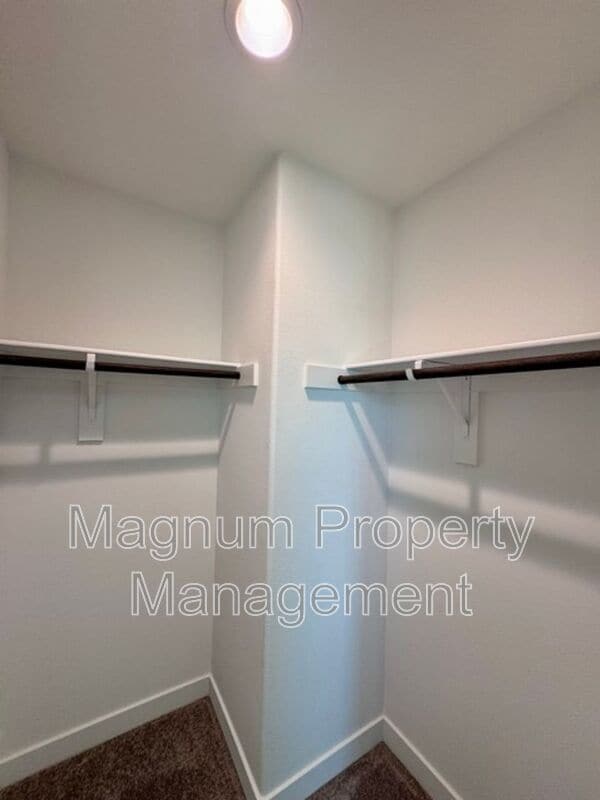 Building Photo - 34118 Willow Stone St