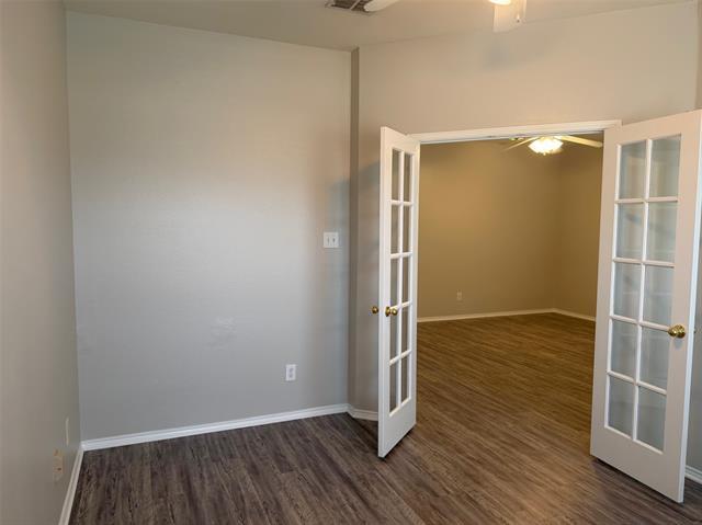 Building Photo - 7905 Seven Oaks Ln